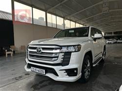 تۆیۆتا لاند کروزەر